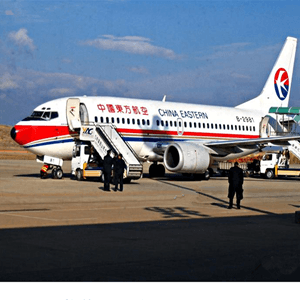 阿荣航空货运航空快运业稳步发展的原因是什么？